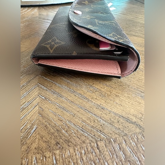 $575 LV Emillie Long Wallet Pink Snap Only Owner 💎Authentic - Picture 15 of 16